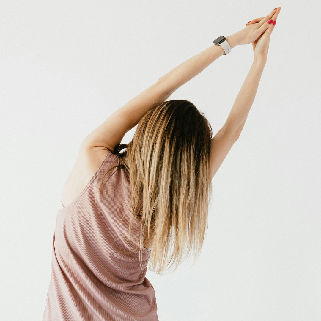 etirements-intercostaux Petite fille qui fait du Hula-hoop